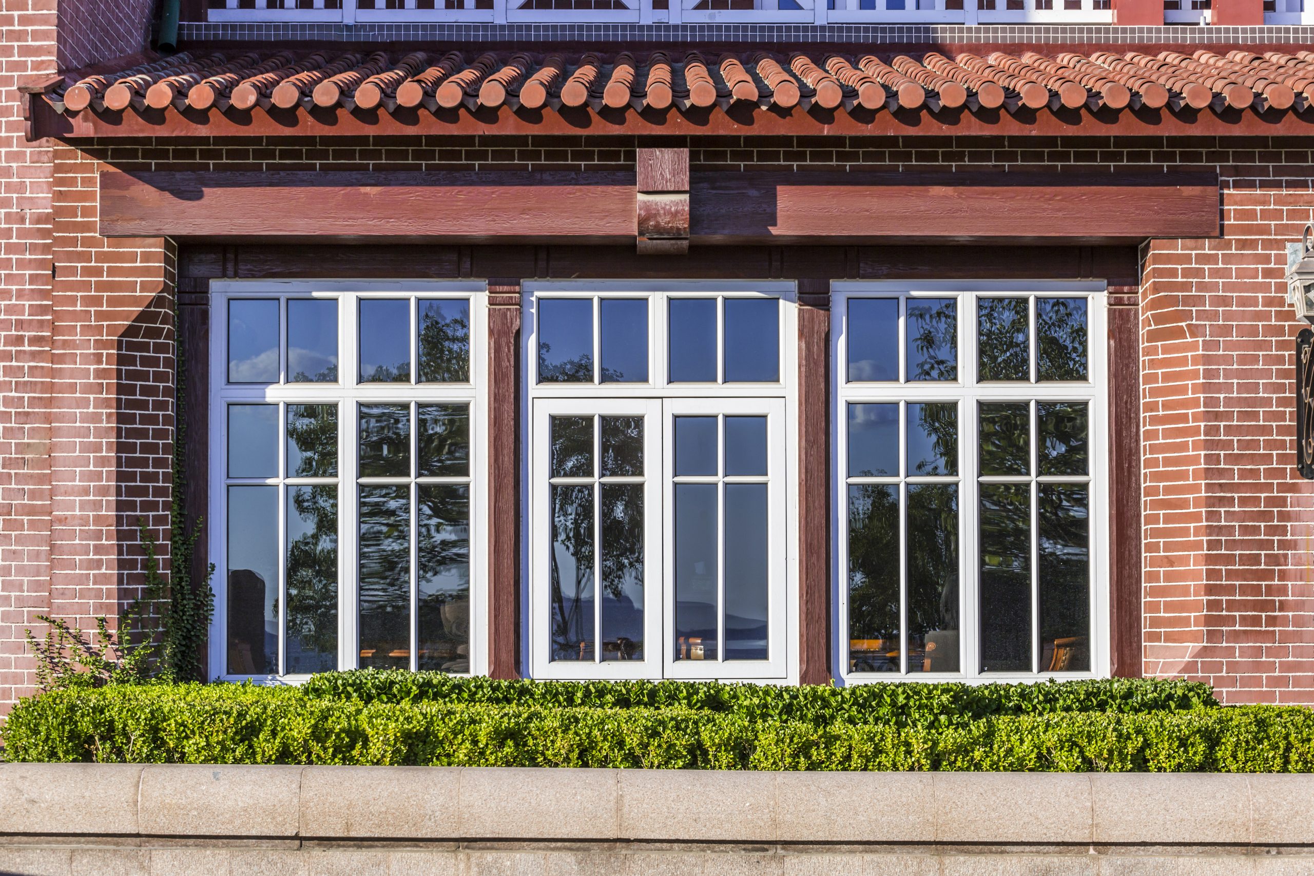 white flush casement windows